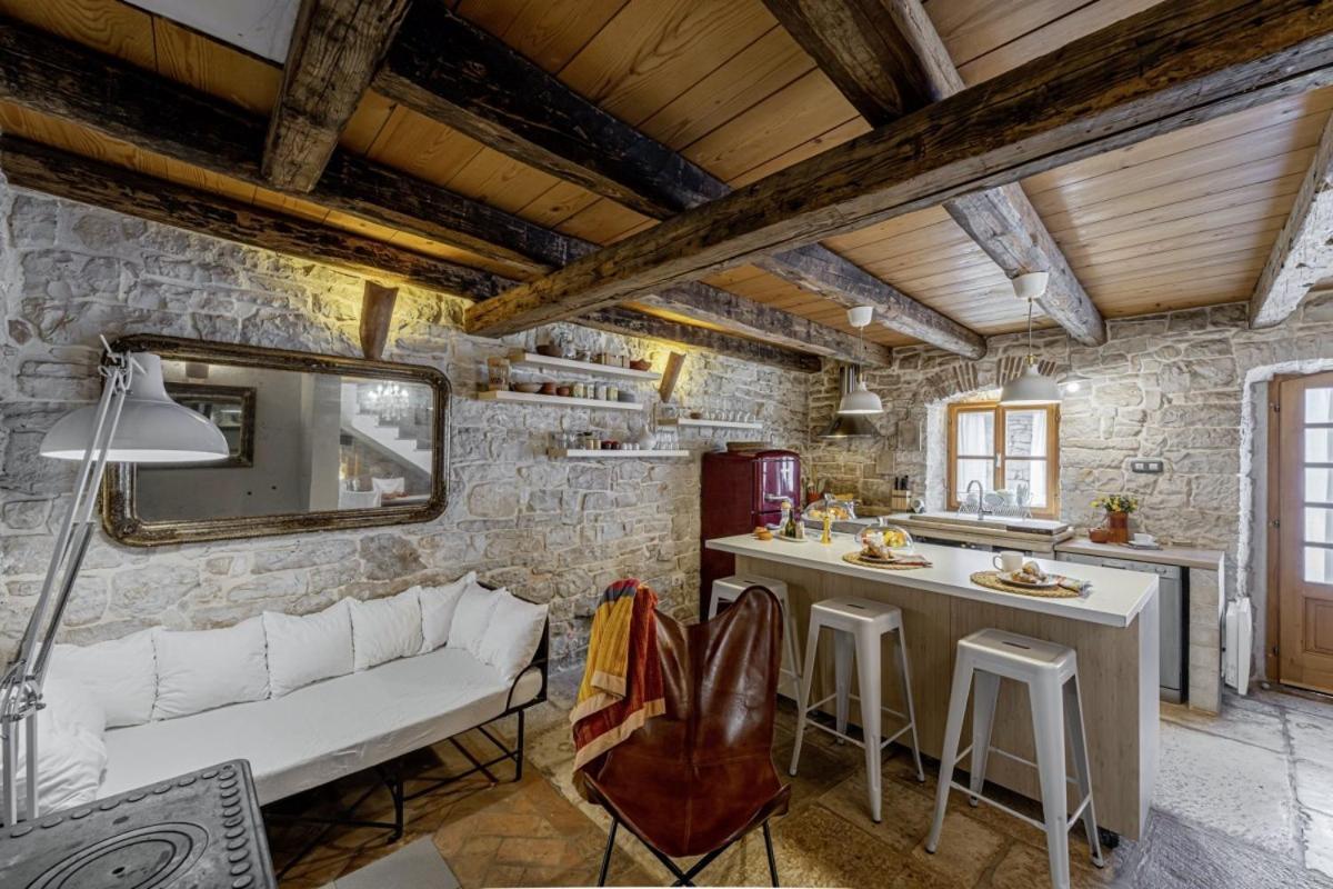 Una In Kranjcici - Haus Fuer 5-6 Personen Svetvincenat Exterior photo